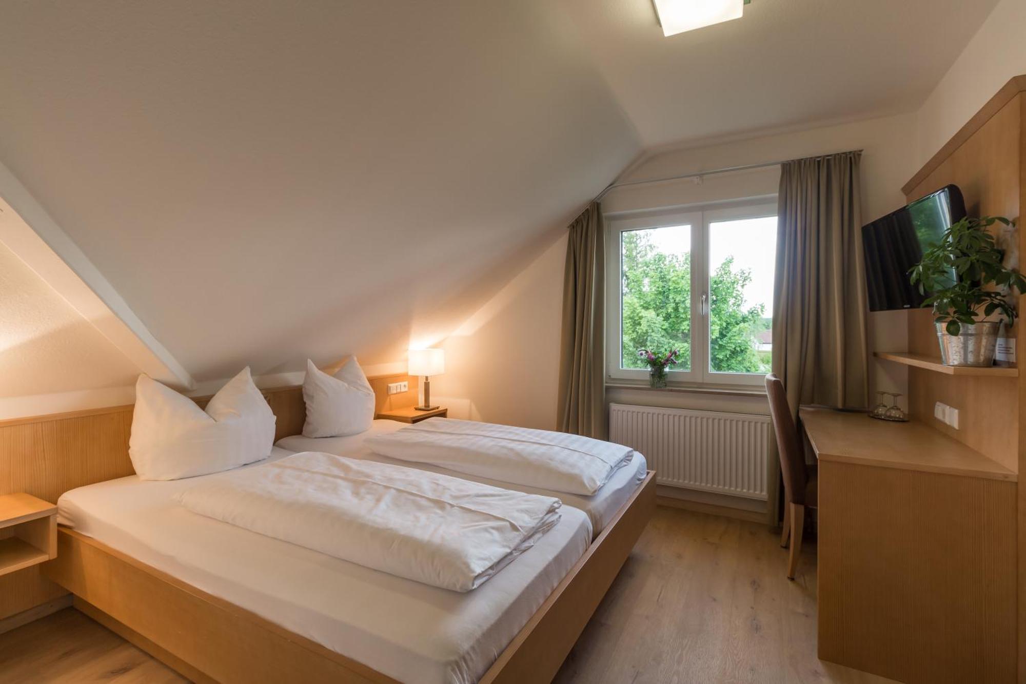 Gaestehaus Burgblick Bisingen Стая снимка