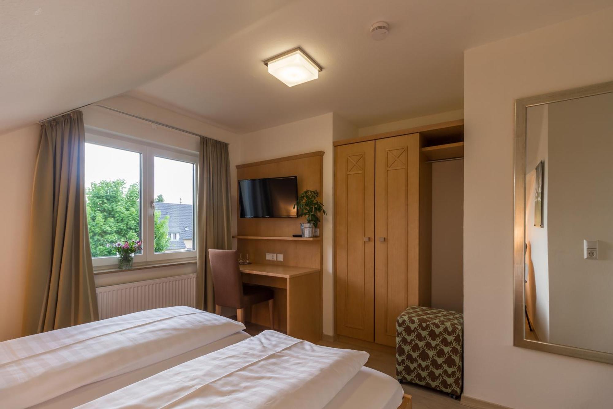 Gaestehaus Burgblick Bisingen Стая снимка