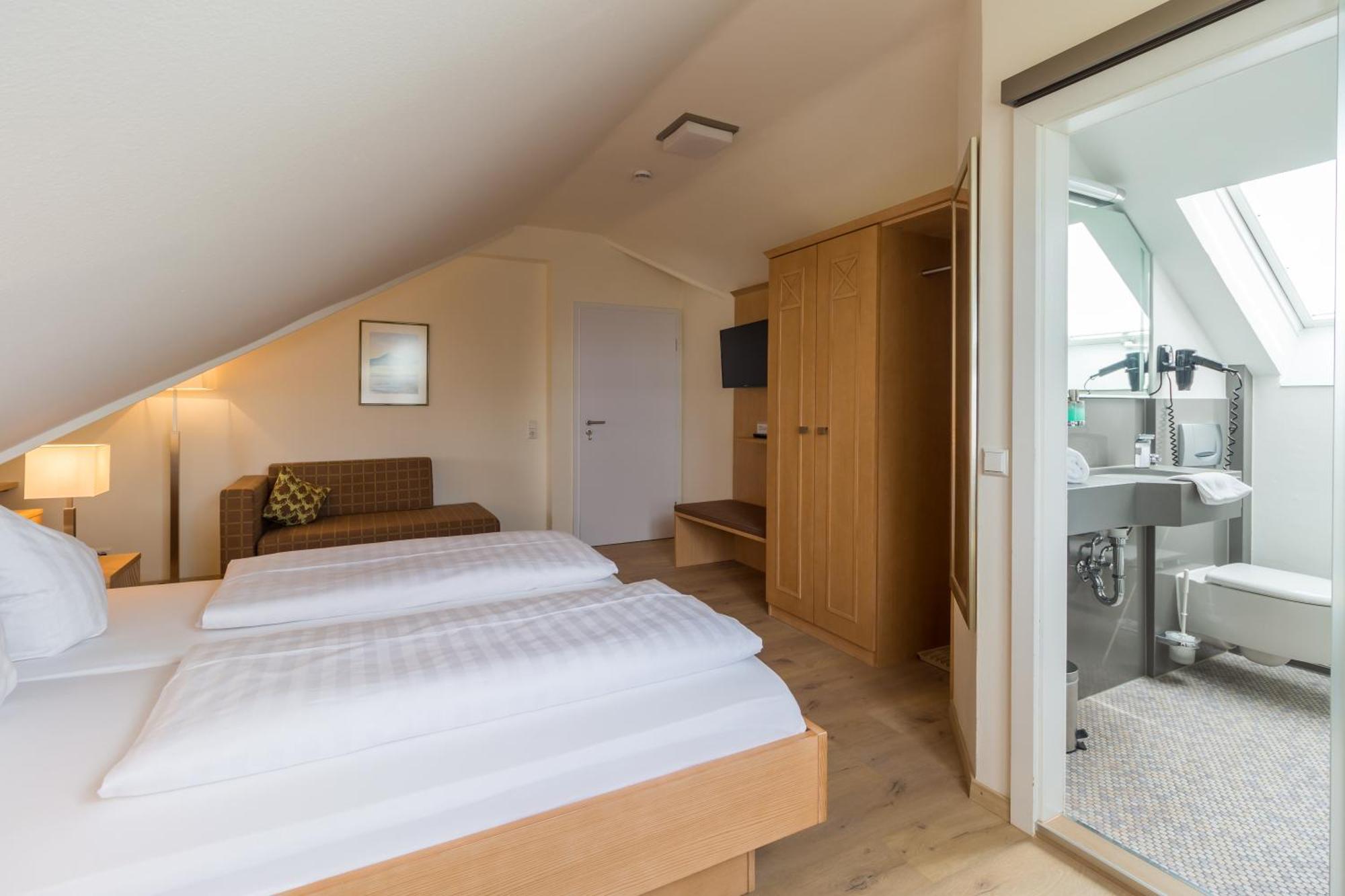 Gaestehaus Burgblick Bisingen Стая снимка