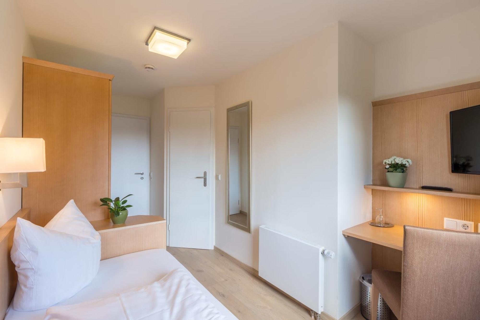 Gaestehaus Burgblick Bisingen Стая снимка